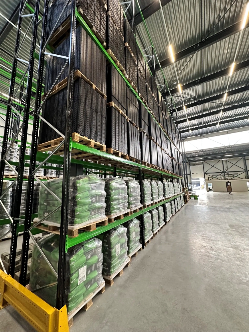 WARP Systems magazijn