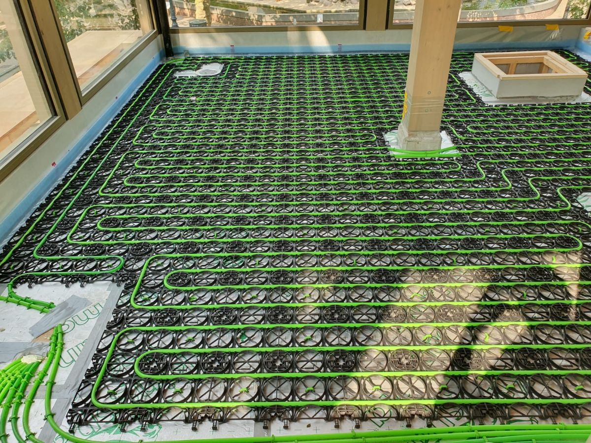 Vloerverwarming in apen verblijf