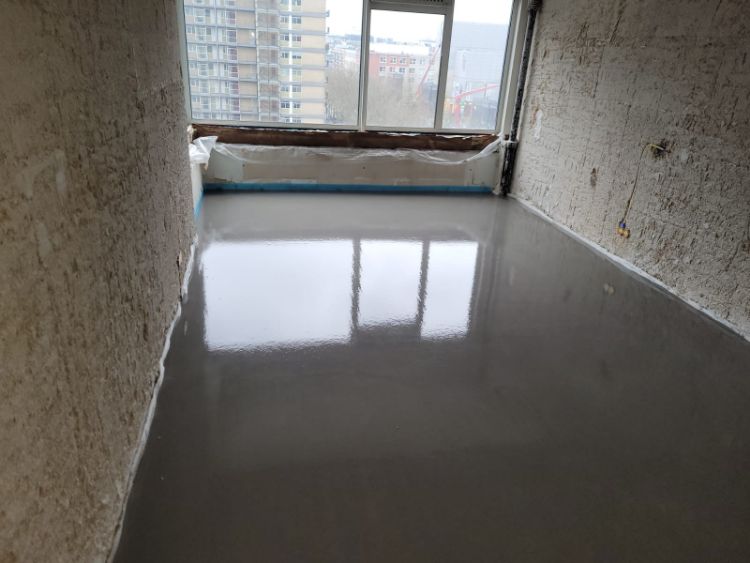 Vloerverwarming met vulmassa