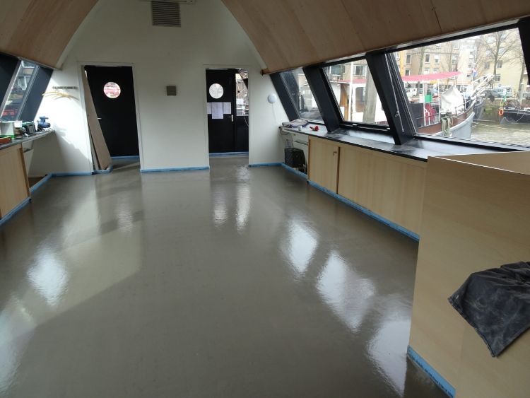 Havenkantoor met vulmassa