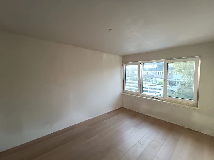 WARP Systems tussenwoning SpeeTile plafondverwarming eindresultaat