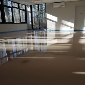 SpeeTop over SpeeTile10 heen