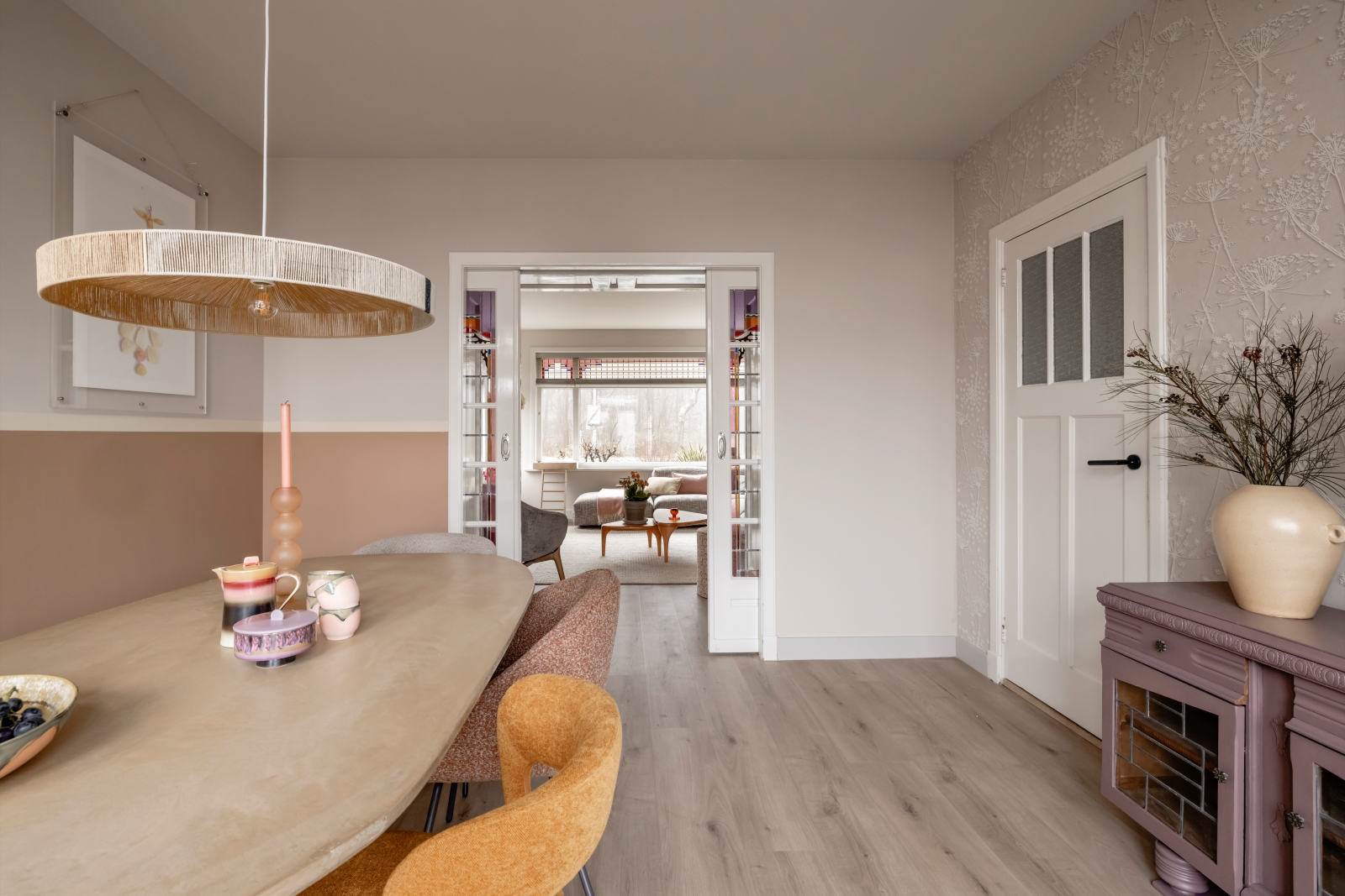 eetkamer met vloerverwarming ingericht